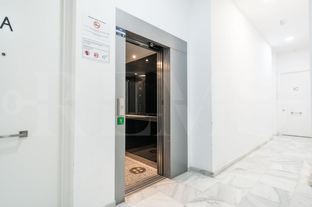 Elegant Studio In The Heart Of Malaga By Rems Bagian luar foto